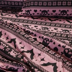 Dolls Kill Skull Pattern Pink and Black Sheet Set